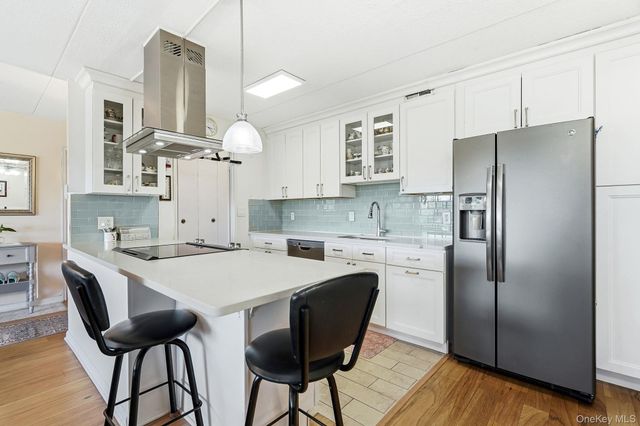 200 High Point Drive 214, Hartsdale, NY 10530