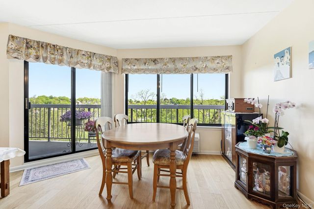 200 High Point Drive 214, Hartsdale, NY 10530