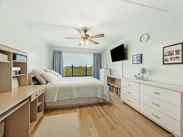 200 High Point Drive 214, Hartsdale, NY 10530