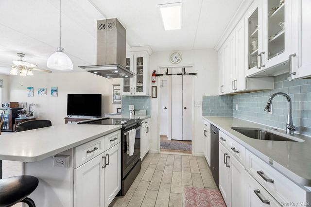 200 High Point Drive 214, Hartsdale, NY 10530