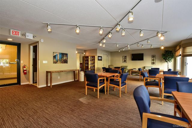 200 High Point Drive 214, Hartsdale, NY 10530