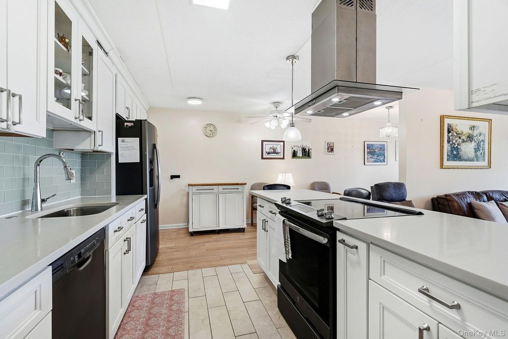 200 High Point Drive 214, Hartsdale, NY 10530