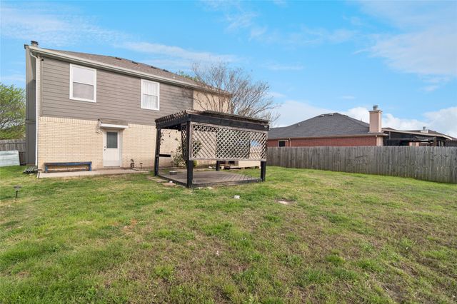 1507 Wavecrest Drive, Glenn Heights, TX 75154