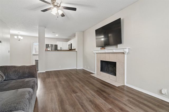 1507 Wavecrest Drive, Glenn Heights, TX 75154