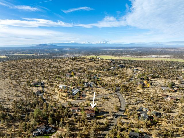 2790 NW Lynch Lane, Redmond, OR 97756