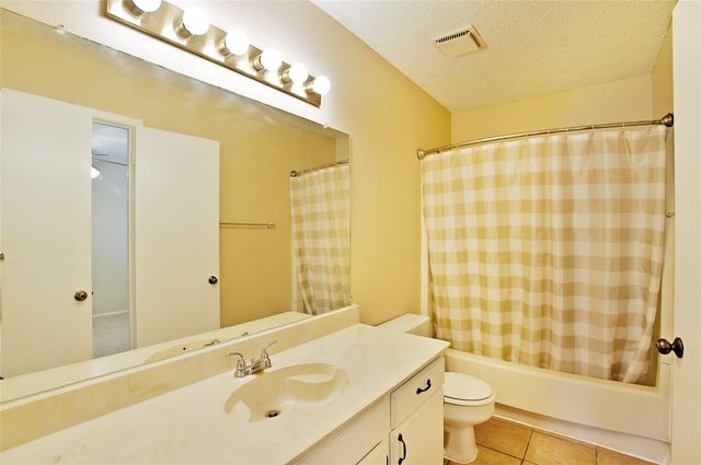619 Timberline Drive, Hurst, TX 76053