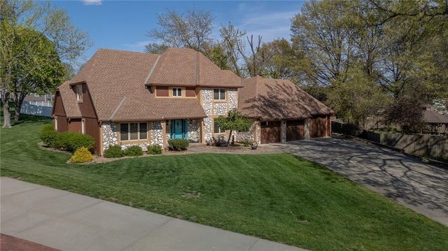 2006 E Norma Court, Excelsior Springs, MO 64024