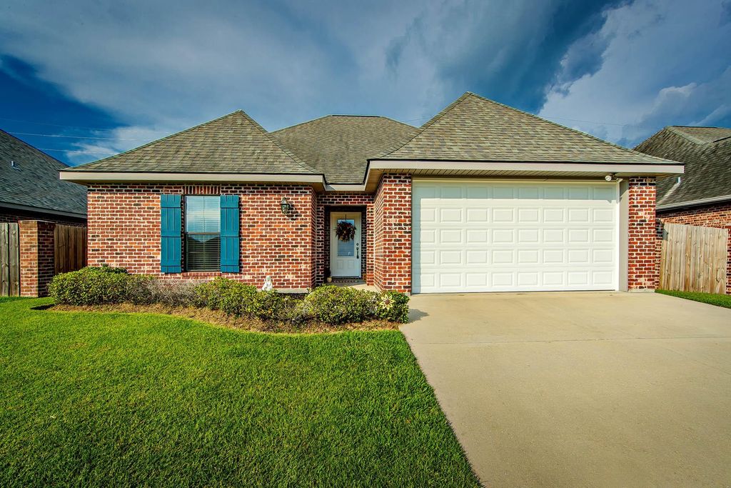 332 North Moss Drive, Houma, LA 70360