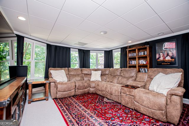 150 Laurel Lakes Drive, Carrollton, GA 30116