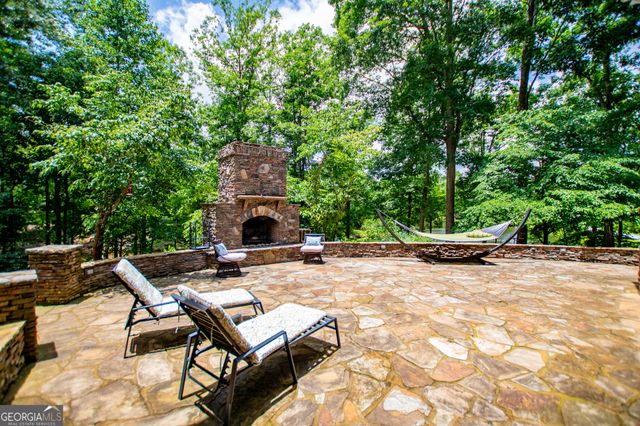 150 Laurel Lakes Drive, Carrollton, GA 30116
