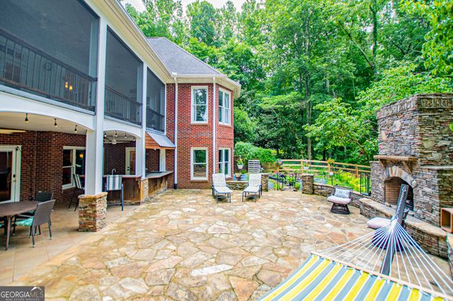 150 Laurel Lakes Drive, Carrollton, GA 30116