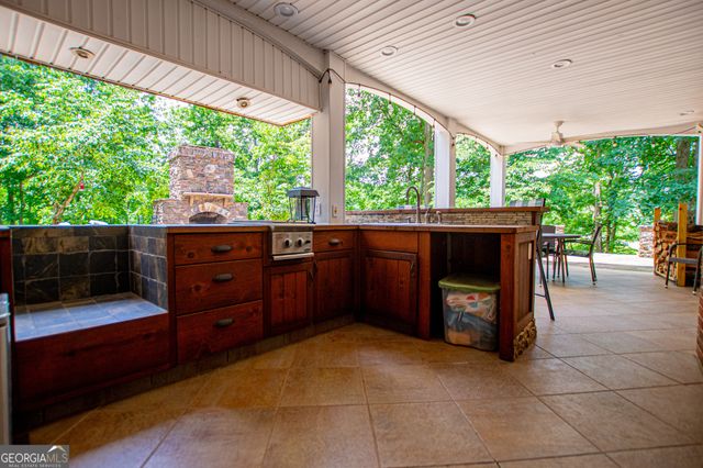 150 Laurel Lakes Drive, Carrollton, GA 30116