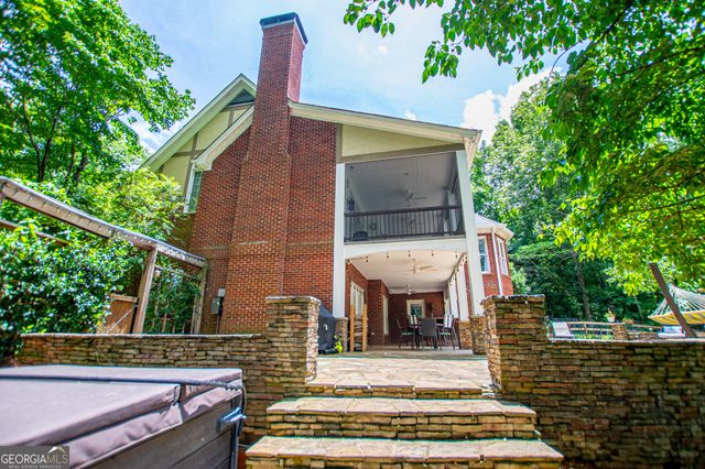 150 Laurel Lakes Drive, Carrollton, GA 30116