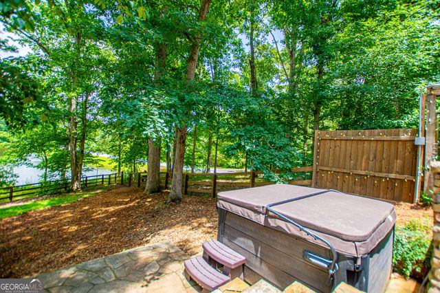 150 Laurel Lakes Drive, Carrollton, GA 30116