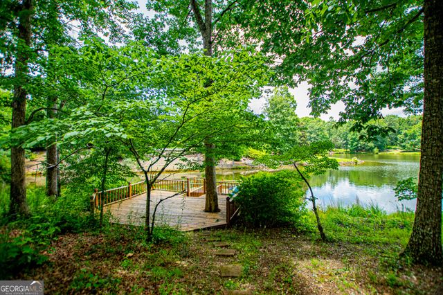150 Laurel Lakes Drive, Carrollton, GA 30116