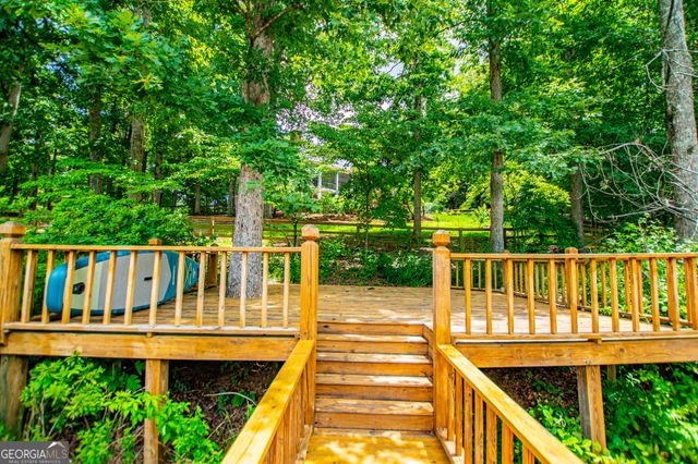 150 Laurel Lakes Drive, Carrollton, GA 30116