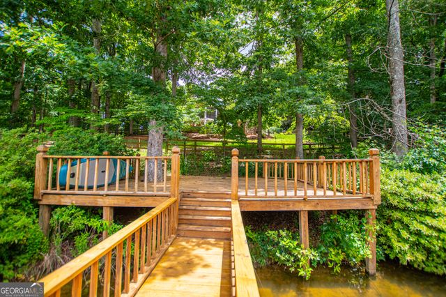 150 Laurel Lakes Drive, Carrollton, GA 30116
