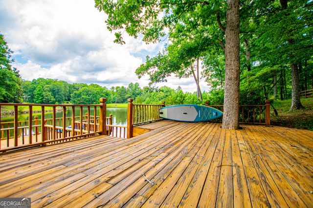 150 Laurel Lakes Drive, Carrollton, GA 30116