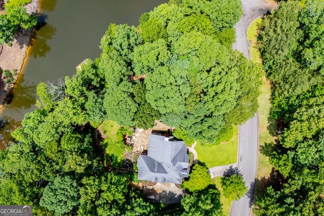 150 Laurel Lakes Drive, Carrollton, GA 30116