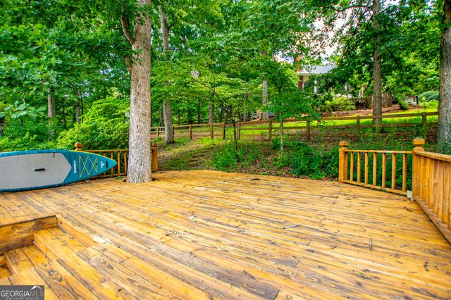 150 Laurel Lakes Drive, Carrollton, GA 30116