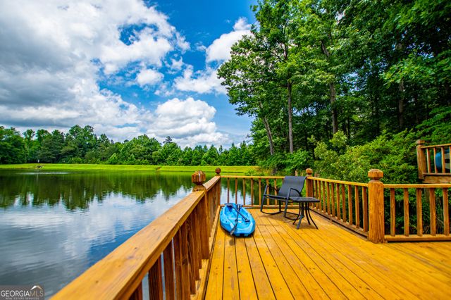 150 Laurel Lakes Drive, Carrollton, GA 30116