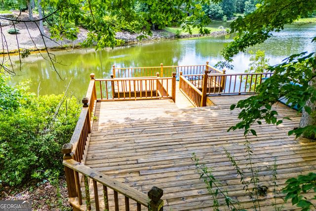 150 Laurel Lakes Drive, Carrollton, GA 30116