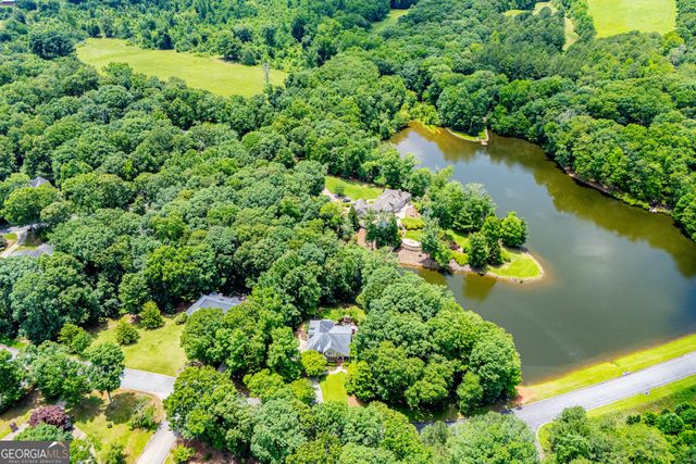 150 Laurel Lakes Drive, Carrollton, GA 30116