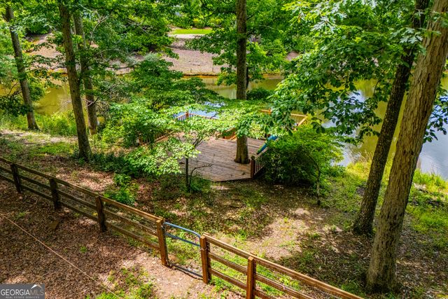 150 Laurel Lakes Drive, Carrollton, GA 30116