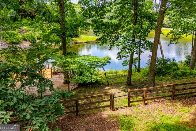 150 Laurel Lakes Drive, Carrollton, GA 30116