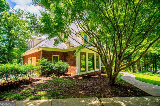 150 Laurel Lakes Drive, Carrollton, GA 30116