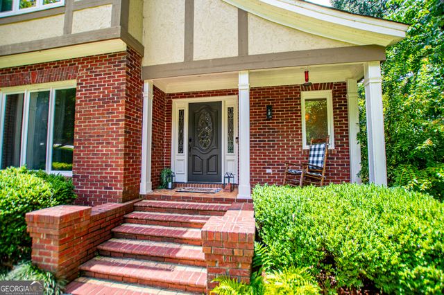 150 Laurel Lakes Drive, Carrollton, GA 30116