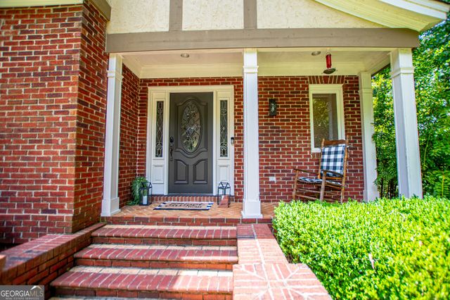 150 Laurel Lakes Drive, Carrollton, GA 30116