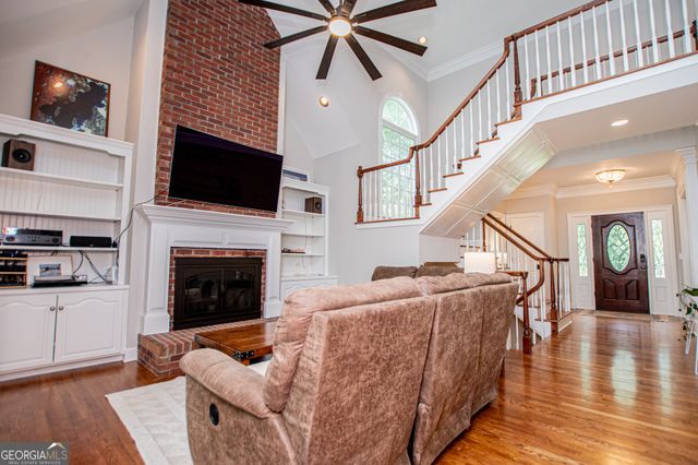 150 Laurel Lakes Drive, Carrollton, GA 30116