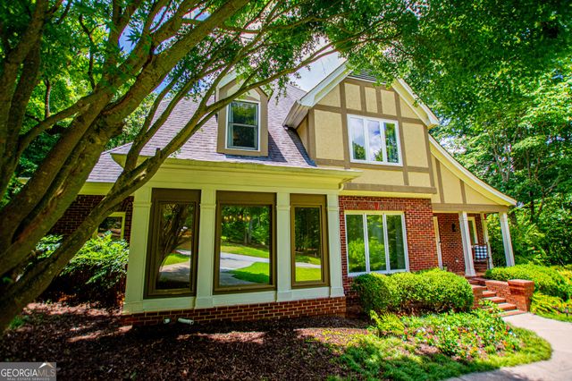 150 Laurel Lakes Drive, Carrollton, GA 30116