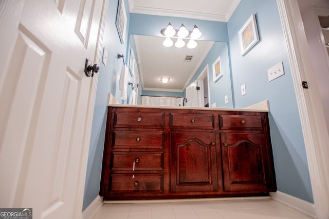 150 Laurel Lakes Drive, Carrollton, GA 30116