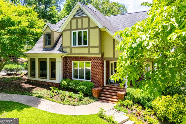 150 Laurel Lakes Drive, Carrollton, GA 30116