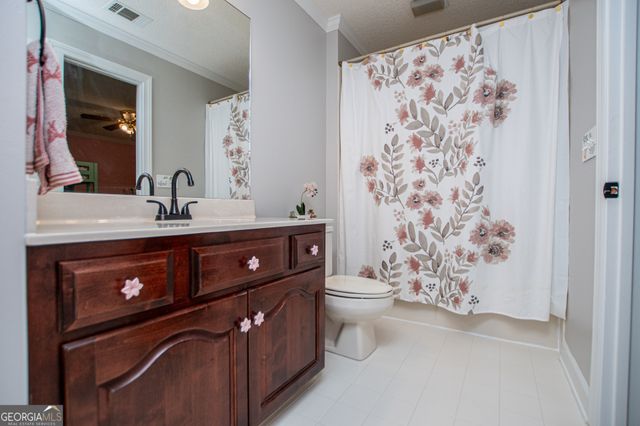 150 Laurel Lakes Drive, Carrollton, GA 30116