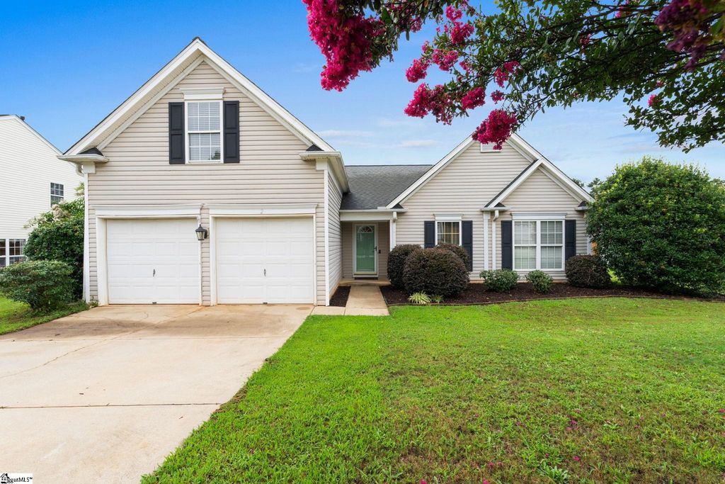 2 Grayhawk Way, Simpsonville, SC 29681