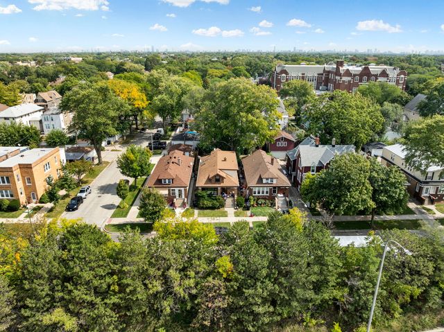 4655 N Keating Avenue, Chicago, IL 60630