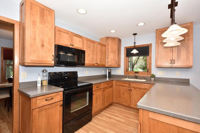 2520 W Margaretta COURT, Glendale, WI 53209