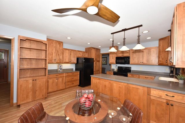 2520 W Margaretta COURT, Glendale, WI 53209