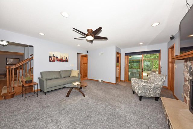 2520 W Margaretta COURT, Glendale, WI 53209