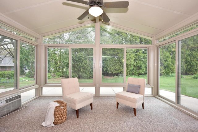 2520 W Margaretta COURT, Glendale, WI 53209