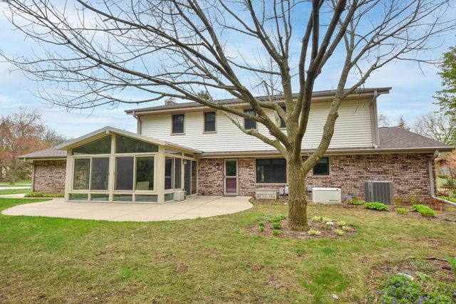 2520 W Margaretta COURT, Glendale, WI 53209
