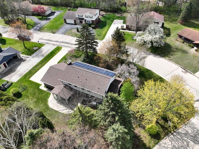 2520 W Margaretta COURT, Glendale, WI 53209