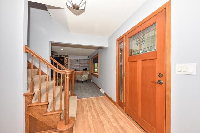 2520 W Margaretta COURT, Glendale, WI 53209