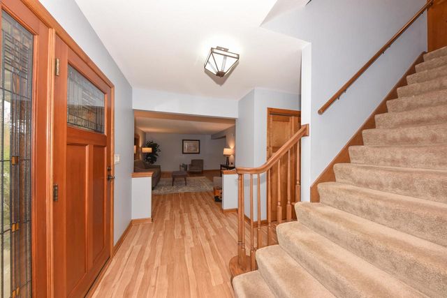 2520 W Margaretta COURT, Glendale, WI 53209