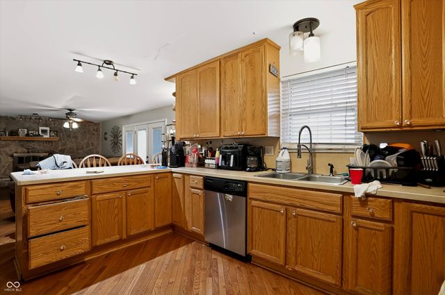 2009 Caribbean Drive, Indianapolis, IN 46219