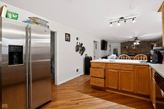 2009 Caribbean Drive, Indianapolis, IN 46219