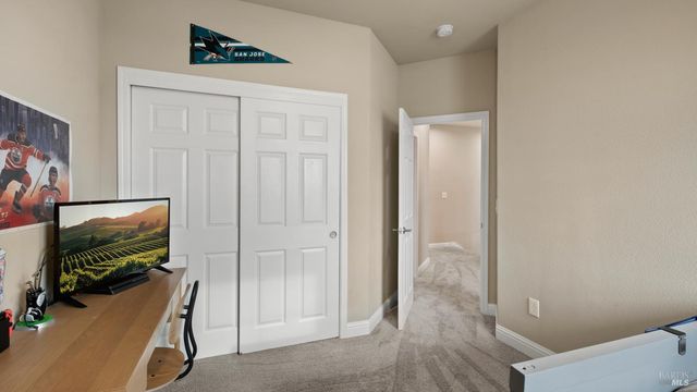 1843 Bella Vista Way, Santa Rosa, CA 95403